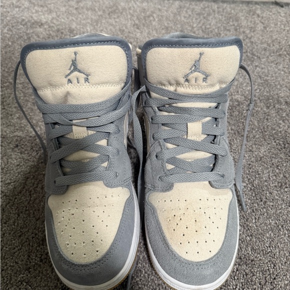 Kids Air Jordan 1 SE Mid Coconut Milk Particle Grey - Picture 2 of 5